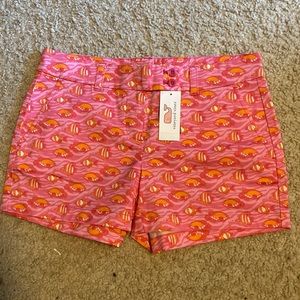 BRAND NEW VINEYARD VINES SHORTS